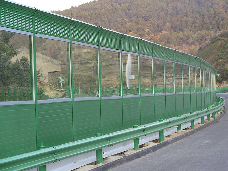 安裝立交橋隔聲屏障降噪屏體前需要做哪些準備